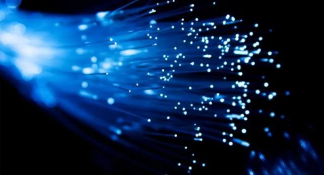 家里网速越来越快，你知道光纤是如何传输数据的吗？